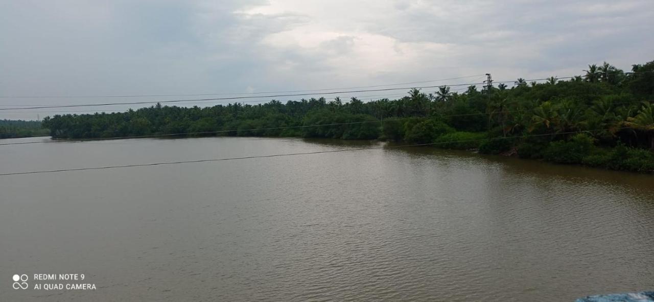 Shruthi'S Aarohi-Nature'S Retreat Mulappilangad Luaran gambar